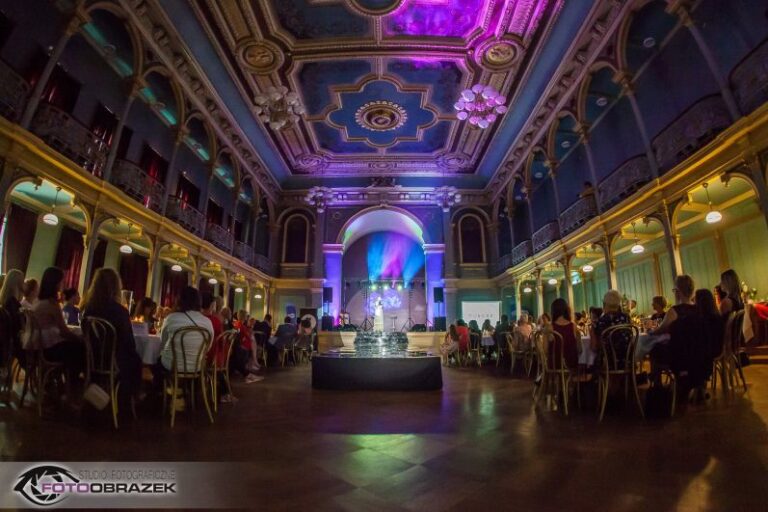 1 stylowe agentki sala redutowa pod orłem